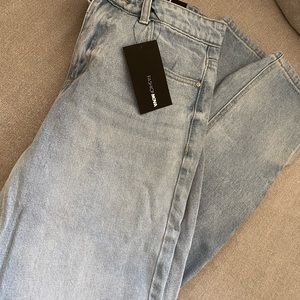 Straight leg slit on the sides fashionova jeans